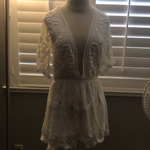 White lace jumper sz L